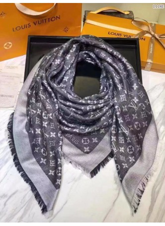 LV DAILY MONOGRAM STOLE